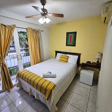 Hotel San Jose Hostal سان سلفادور المظهر الخارجي الصورة