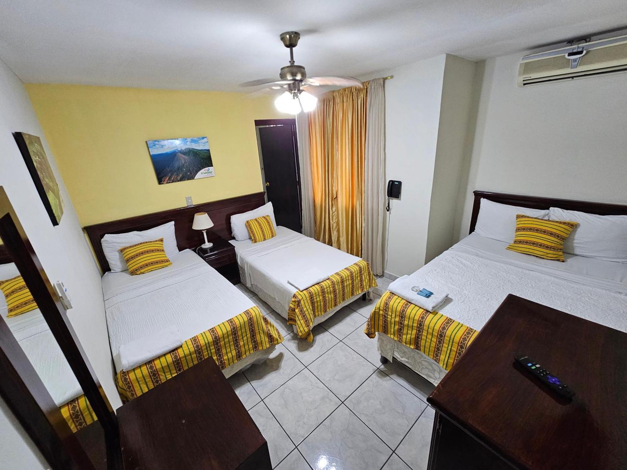 Hotel San Jose Hostal سان سلفادور المظهر الخارجي الصورة