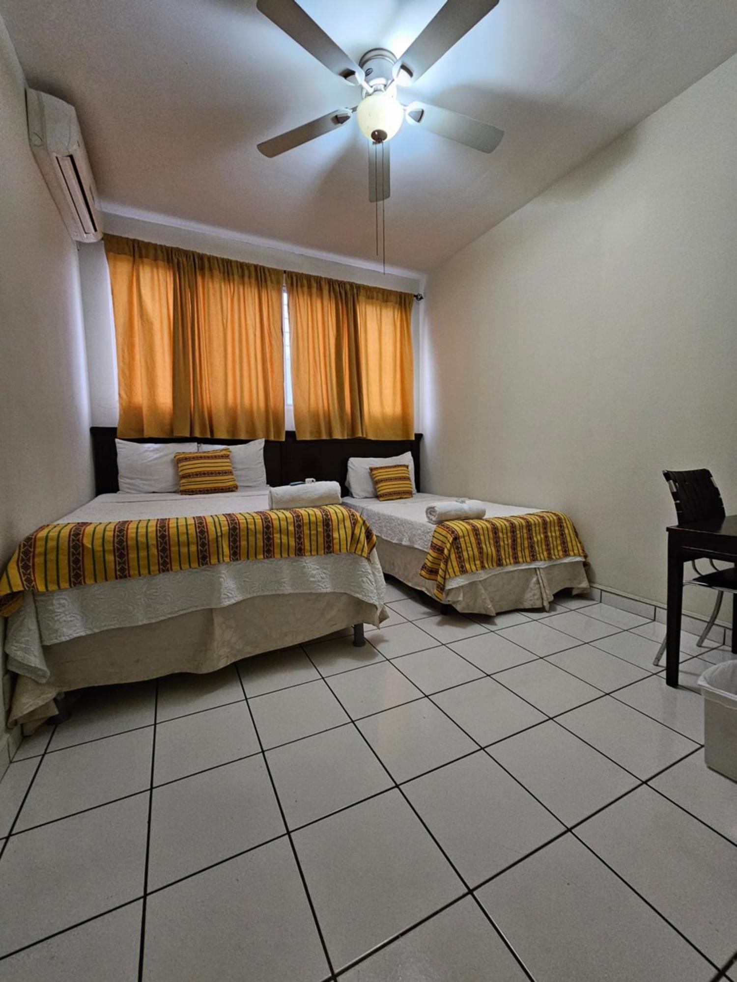 Hotel San Jose Hostal سان سلفادور المظهر الخارجي الصورة