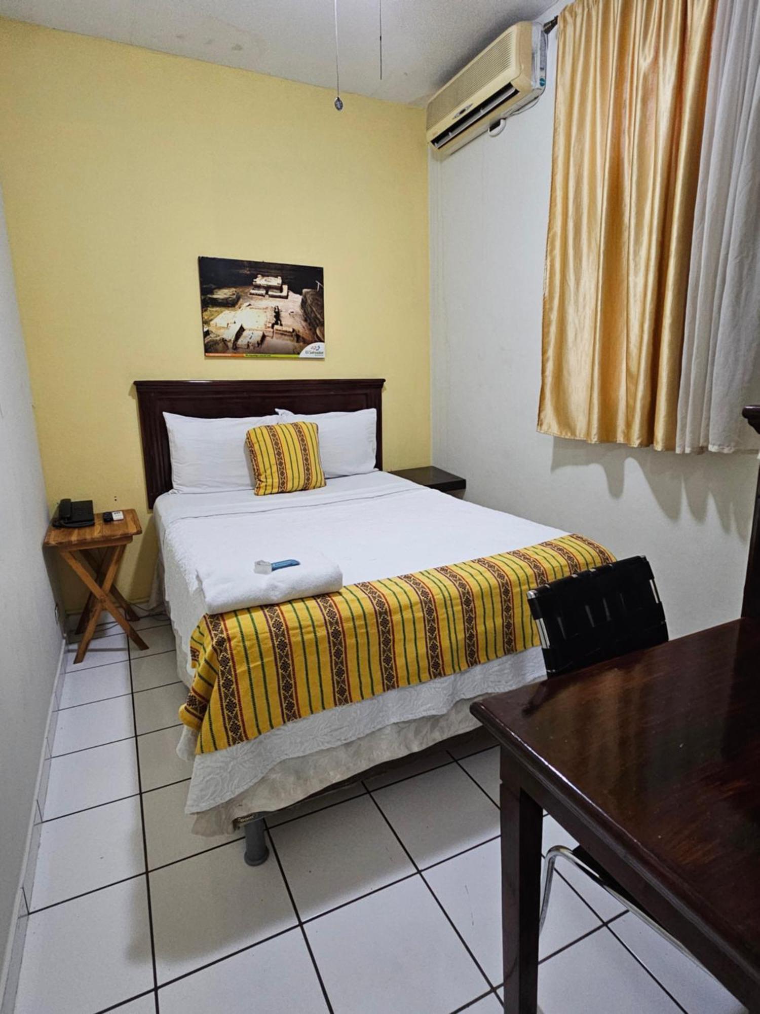 Hotel San Jose Hostal سان سلفادور المظهر الخارجي الصورة